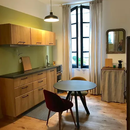 De Charme A La Roquette Arles