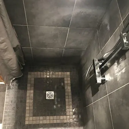 De Charme A La Roquette *